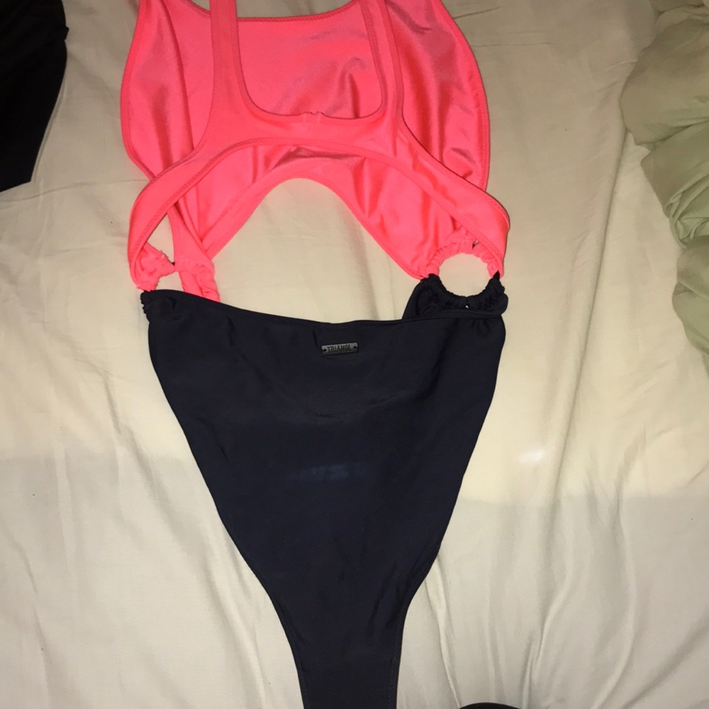 Pink Jarah One piece SOLD - Picture 5 of 5